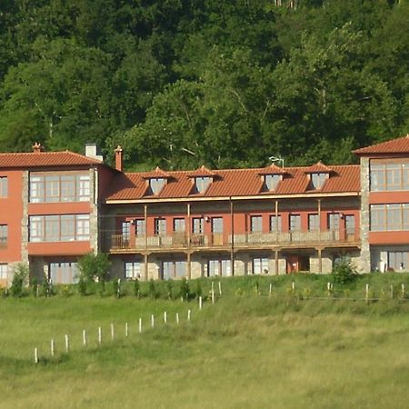 Escuelas De Fuentes Villaviciosa  Exterior photo